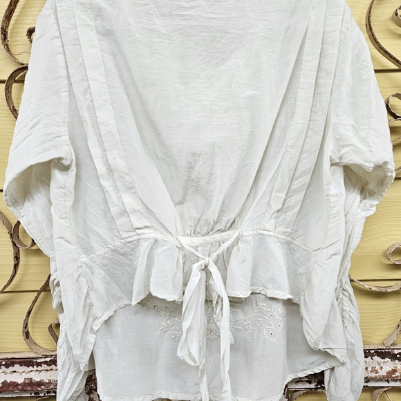 Magnolia Pearl Embroidered Blouse TOP - Picture 6 of 7